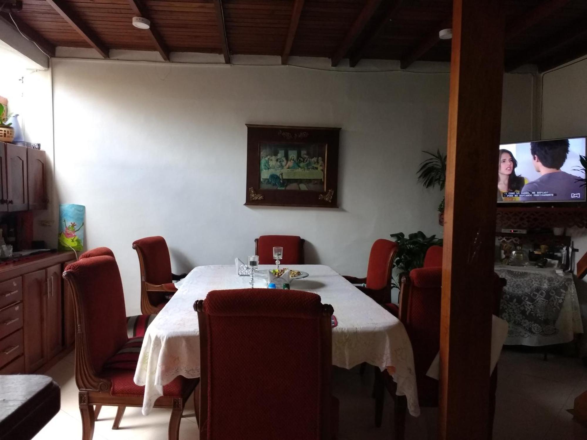 Hostal Famihotel Fundadores คาร์ดิน ภายนอก รูปภาพ